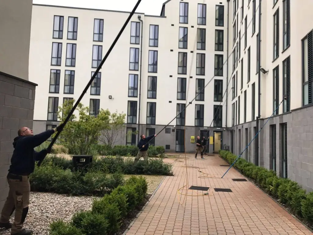 Goldstar commercial window cleaning